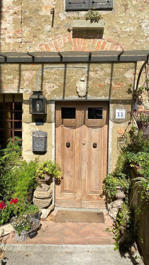 Residenza Buggiano Antica B&B - Charme Apartment In Tuscany Борго-а-Буджано Екстер'єр фото