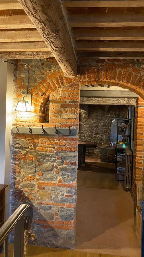 Residenza Buggiano Antica B&B - Charme Apartment In Tuscany Борго-а-Буджано Екстер'єр фото