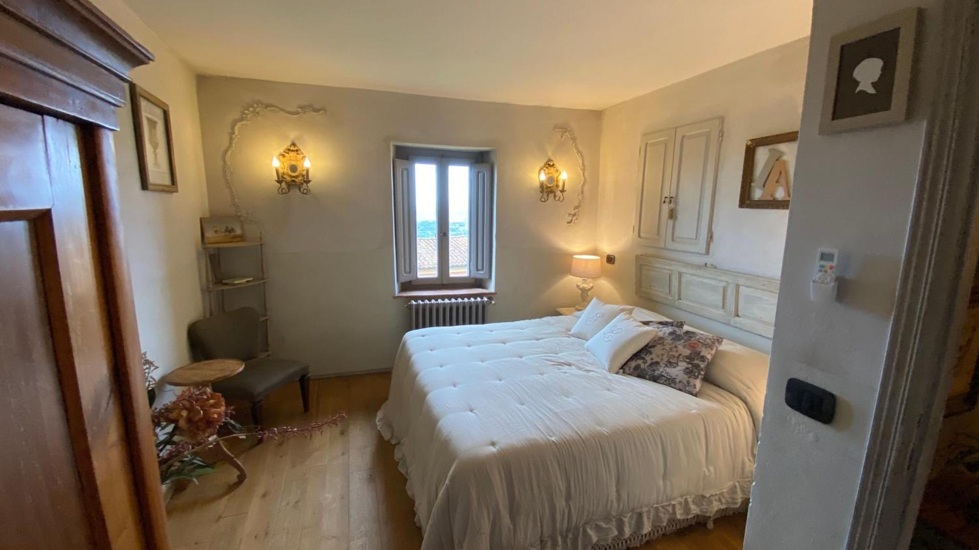 Residenza Buggiano Antica B&B - Charme Apartment In Tuscany Борго-а-Буджано Екстер'єр фото